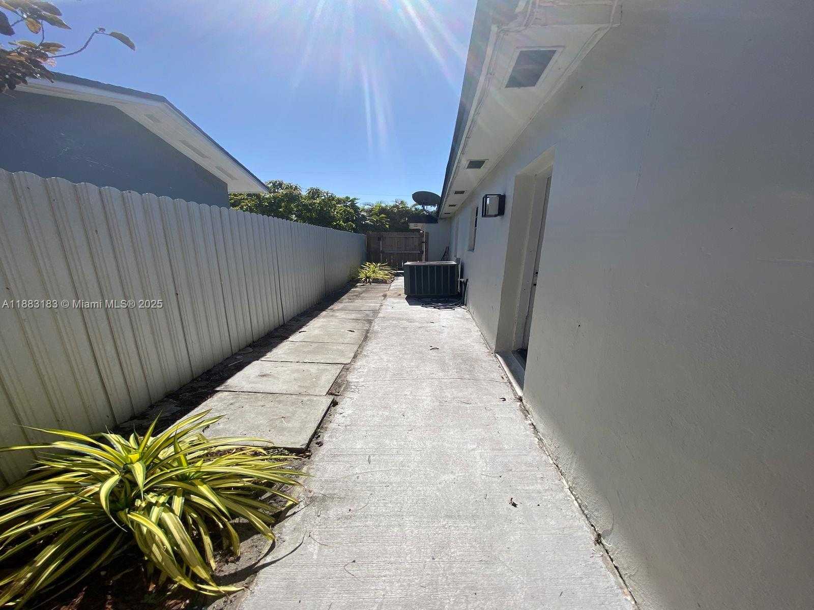Small Image of 621 GLENN PKWY, Hollywood Number 33