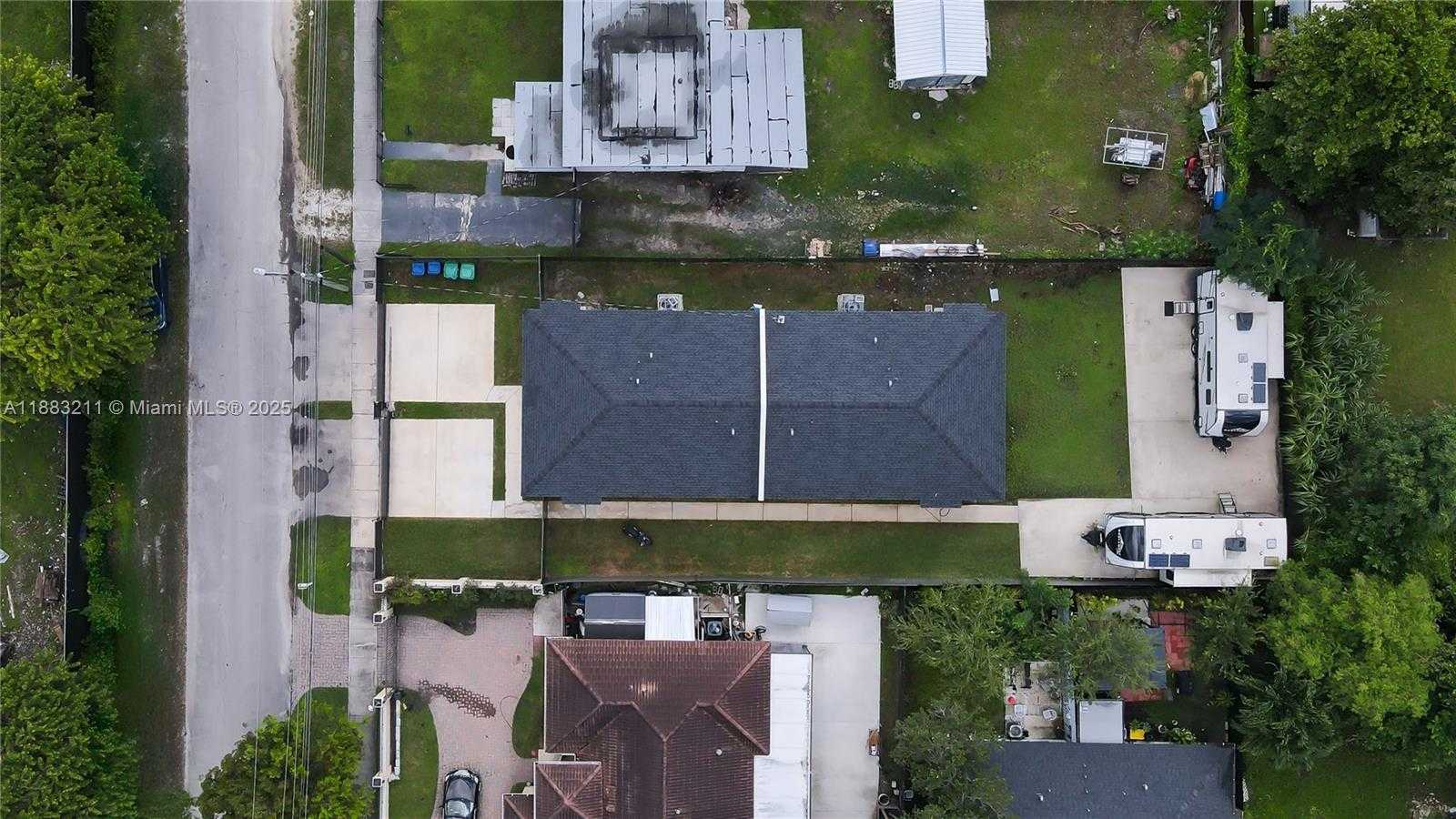 Small Image of 2490 NORTH WEST 44TH ST #2, Miami Number 10