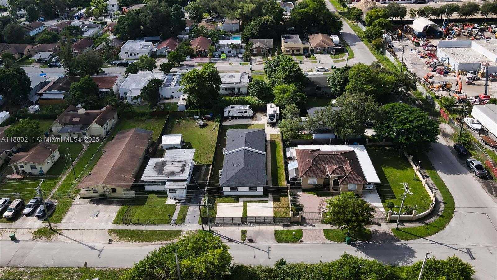 Small Image of 2490 NORTH WEST 44TH ST #2, Miami Number 8