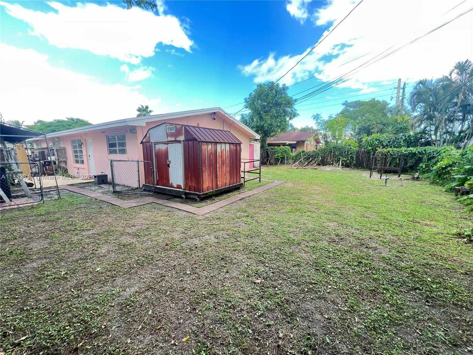 Small Image of 4108 SOUTH WEST 22ND ST #2, Fort Lauderdale Number 2