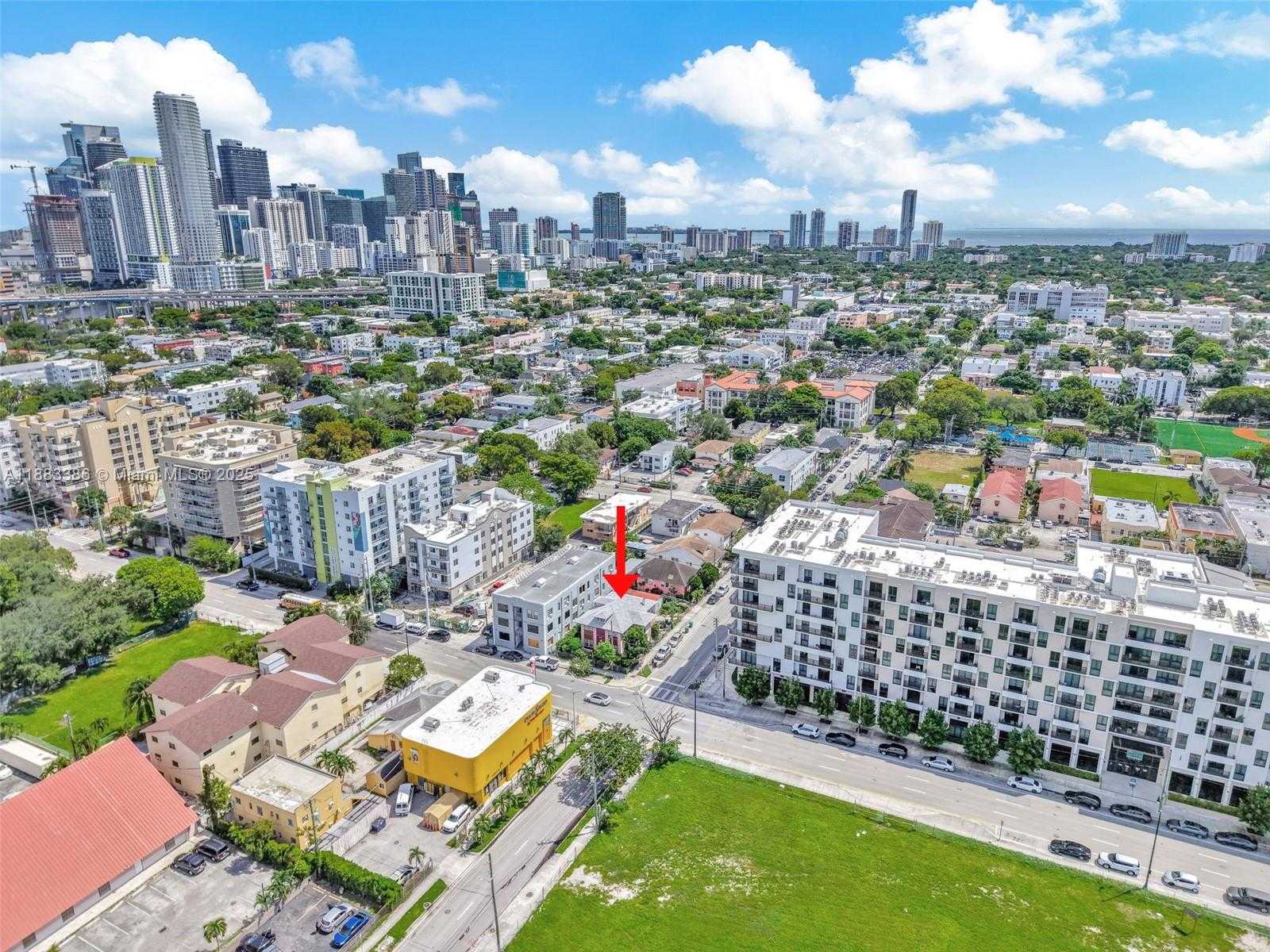 Small Image of 676 SOUTH WEST 1ST ST, Miami Number 2