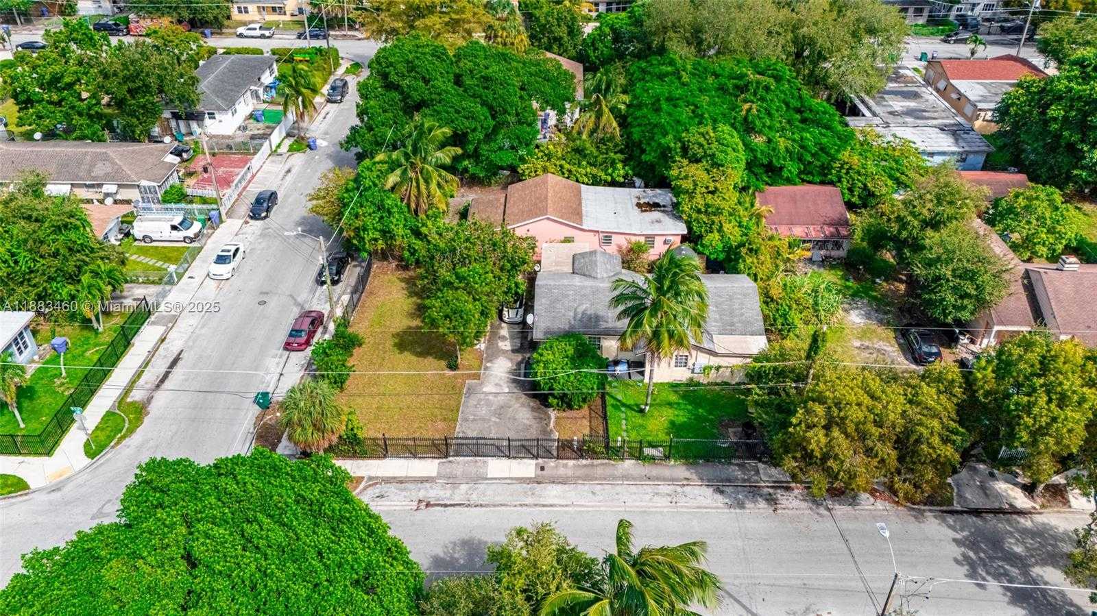 Small Image of 5537 NORTH WEST 5TH AVE, Miami Number 4