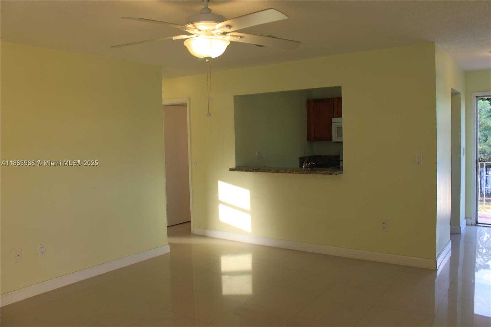 Small Image of 971 EAST 18TH ST, Hialeah Number 11