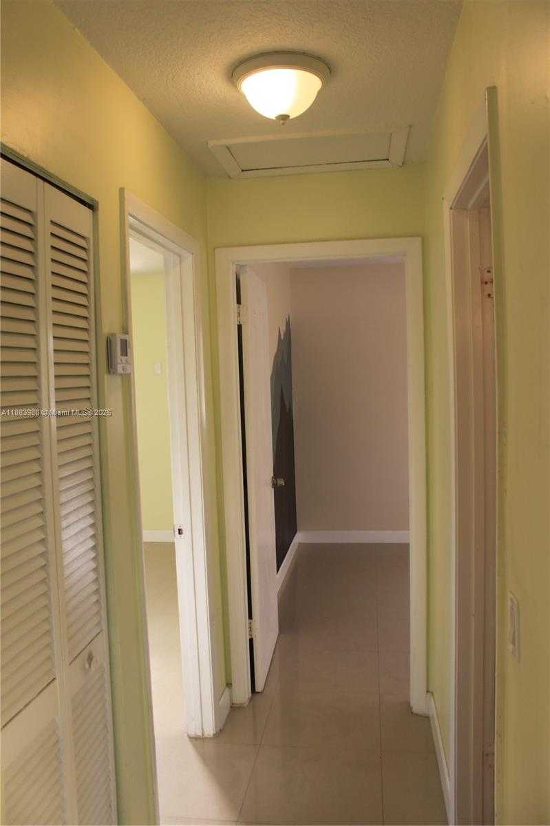 Small Image of 971 EAST 18TH ST, Hialeah Number 13