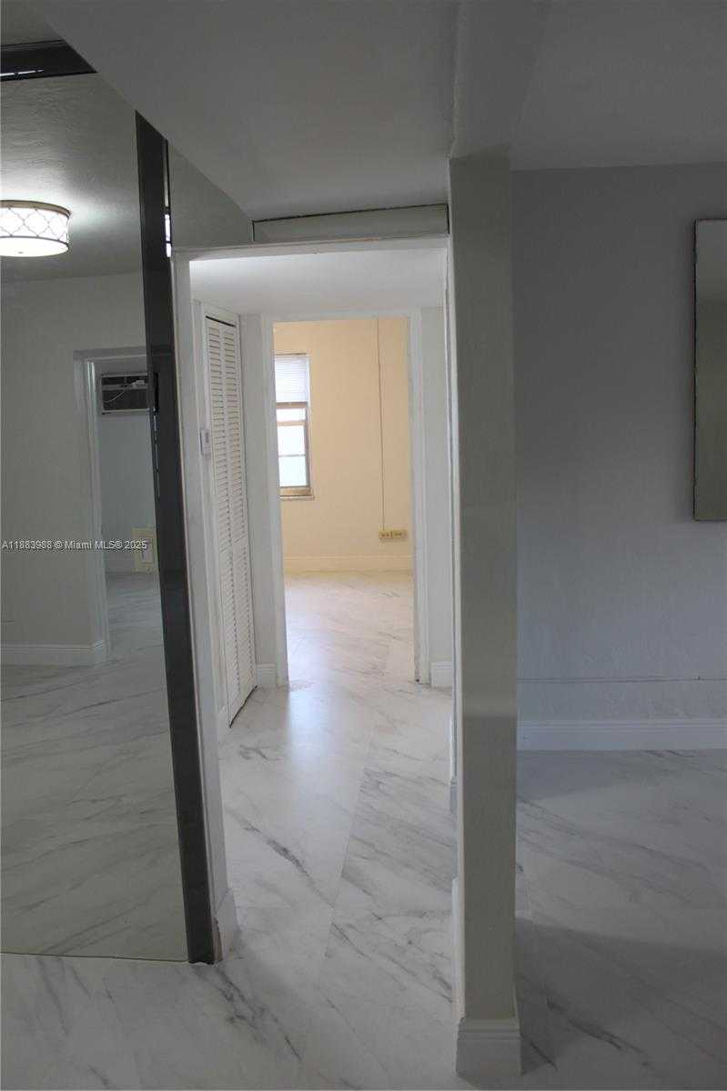 Small Image of 971 EAST 18TH ST, Hialeah Number 32
