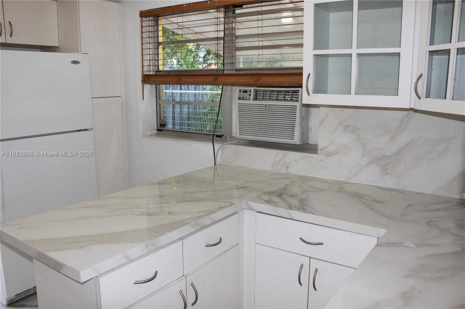 Small Image of 971 EAST 18TH ST, Hialeah Number 41