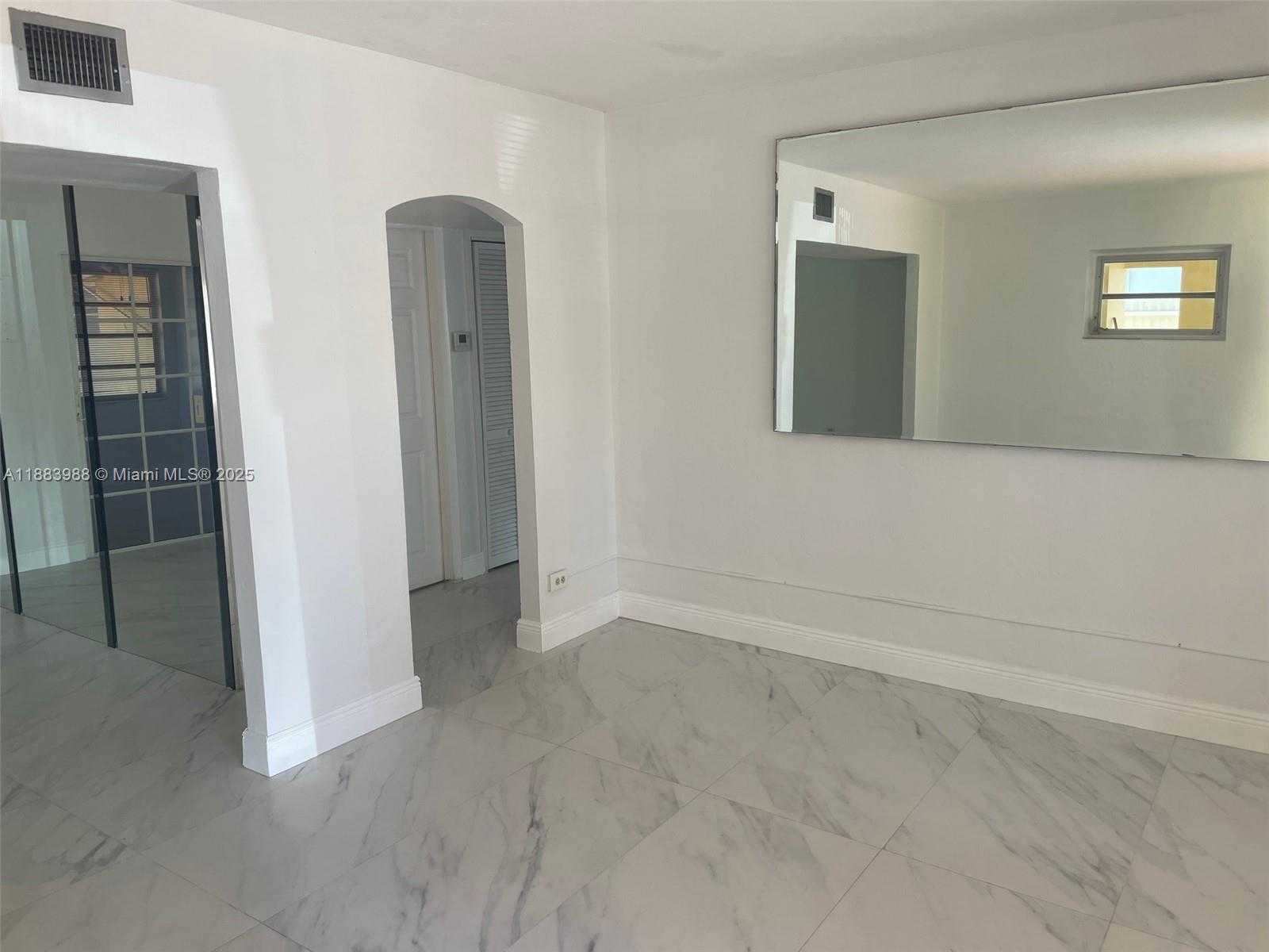 Small Image of 971 EAST 18TH ST, Hialeah Number 45
