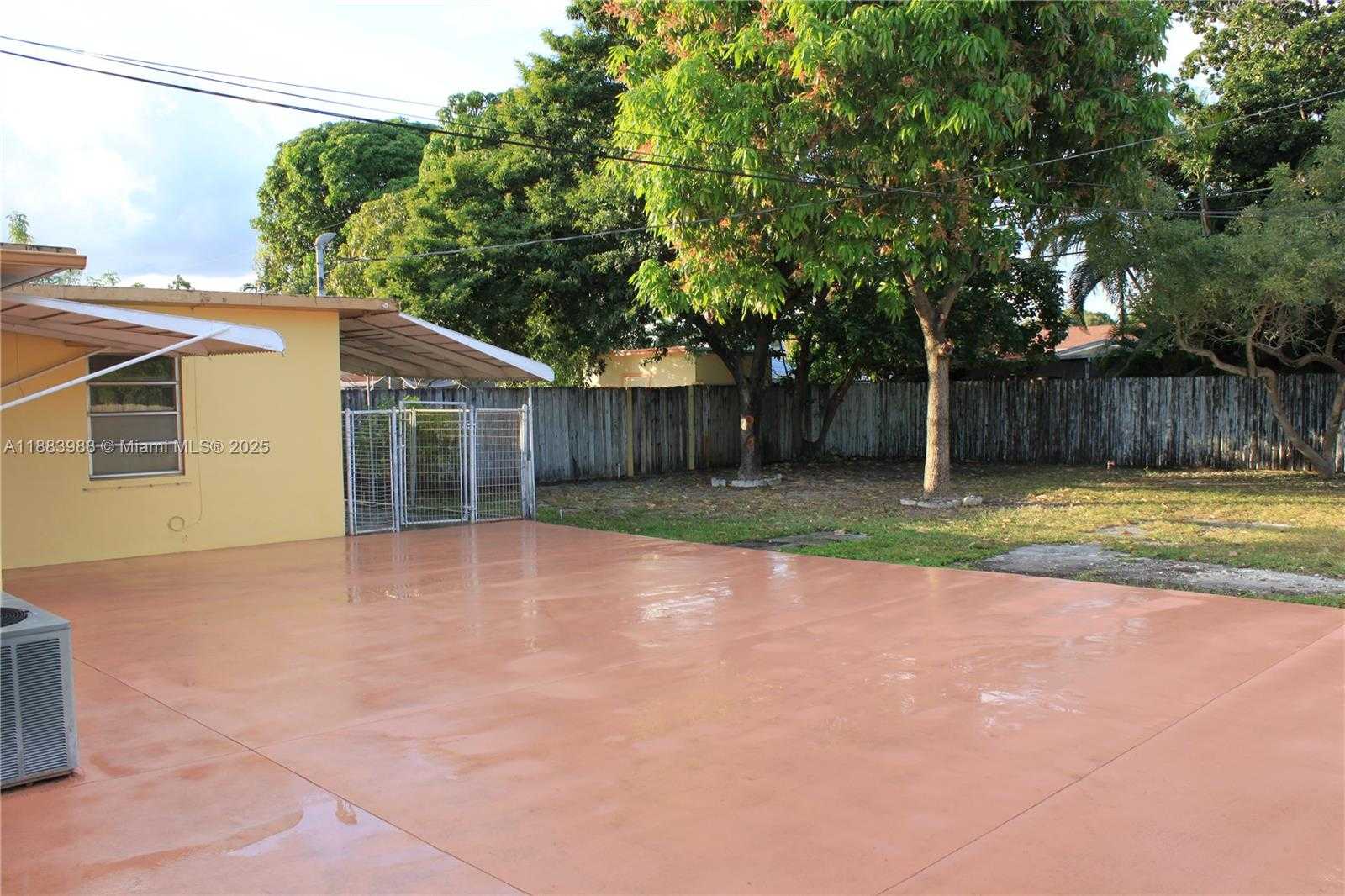 Small Image of 971 EAST 18TH ST, Hialeah Number 5