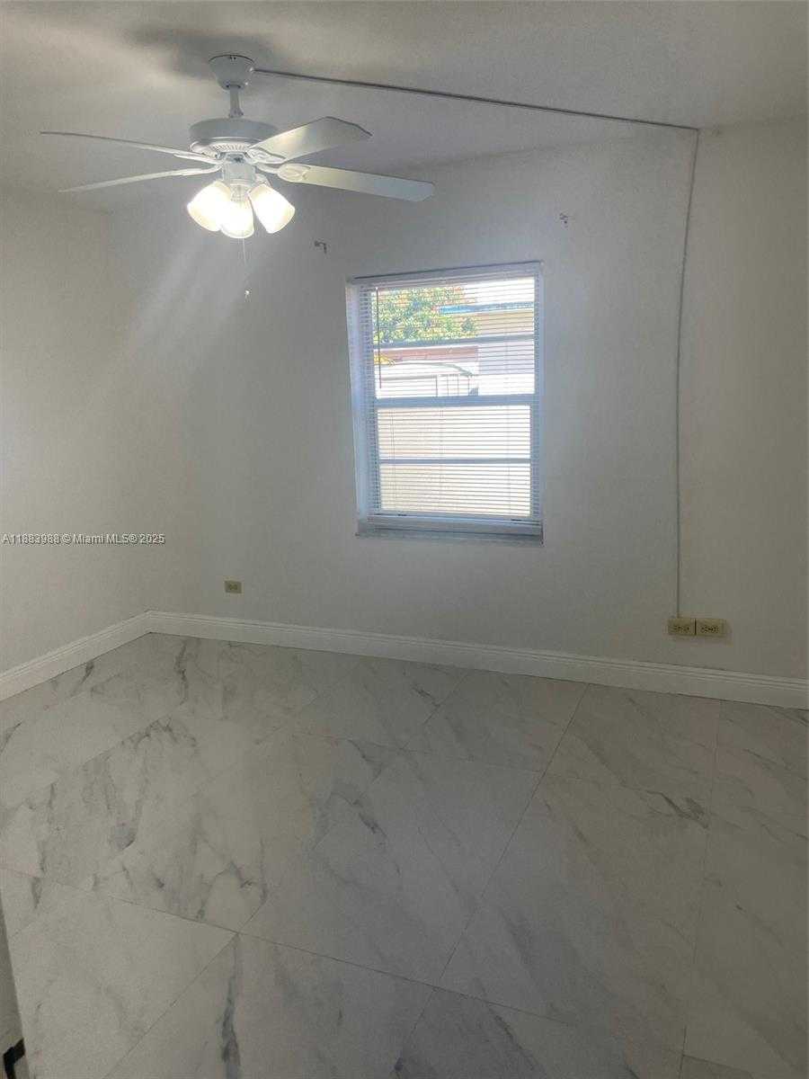 Small Image of 971 EAST 18TH ST, Hialeah Number 50