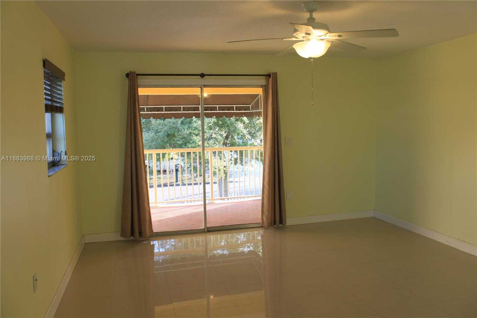 Small Image of 971 EAST 18TH ST, Hialeah Number 9