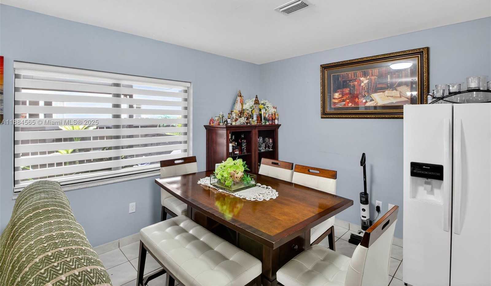 Small Image of 3297 SOUTH WEST 26TH ST, Miami Number 10