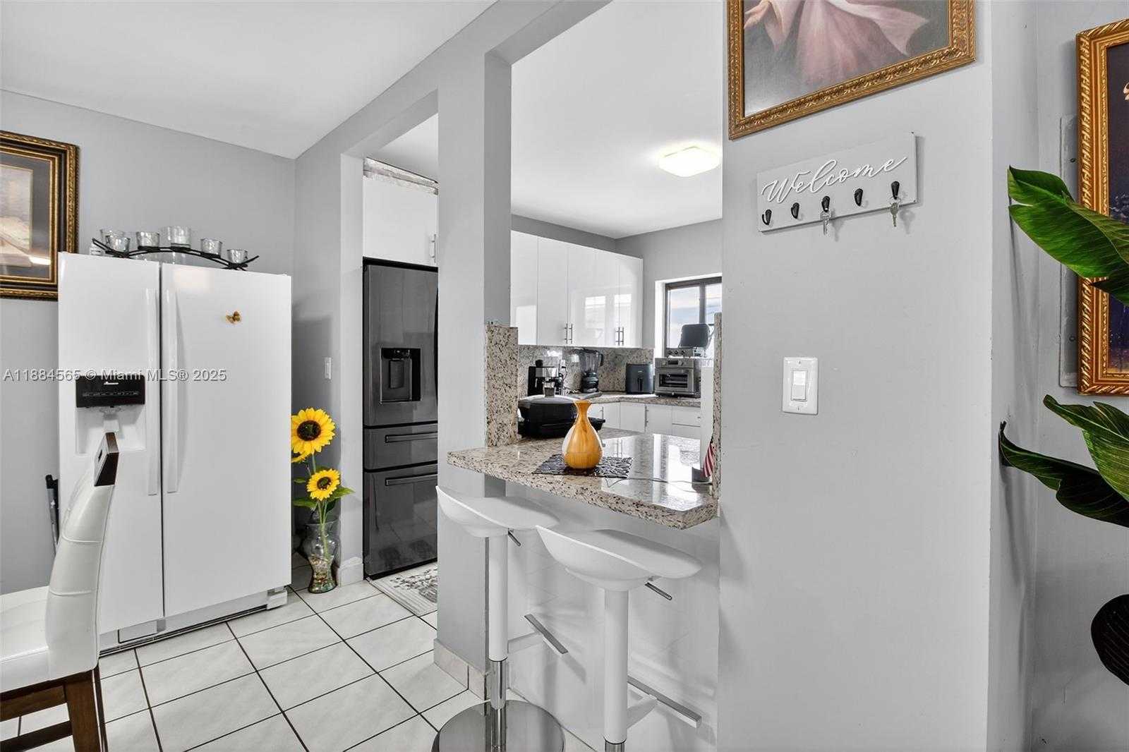 Small Image of 3297 SOUTH WEST 26TH ST, Miami Number 11