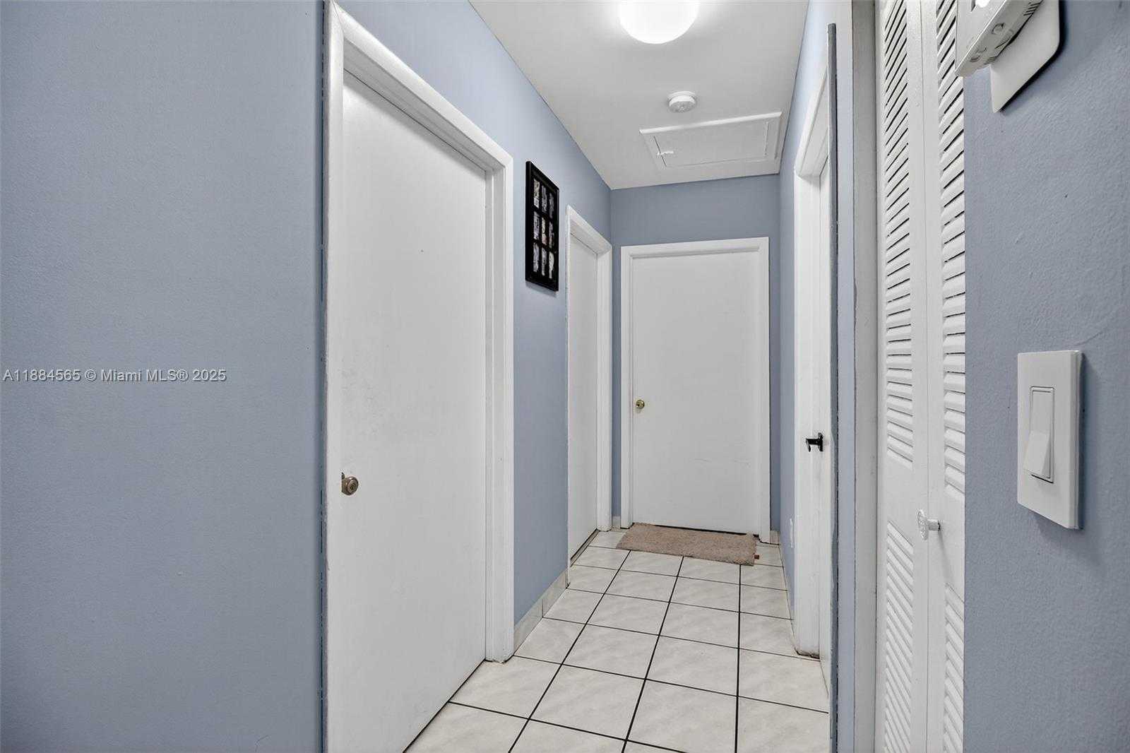 Small Image of 3297 SOUTH WEST 26TH ST, Miami Number 15