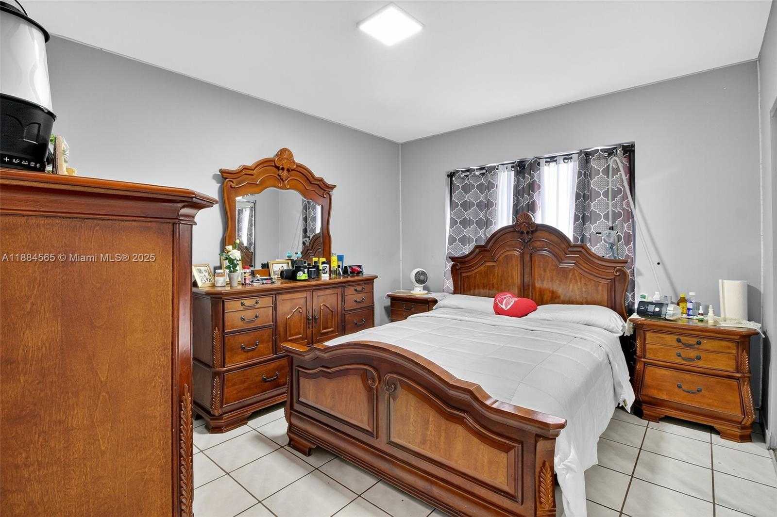 Small Image of 3297 SOUTH WEST 26TH ST, Miami Number 19