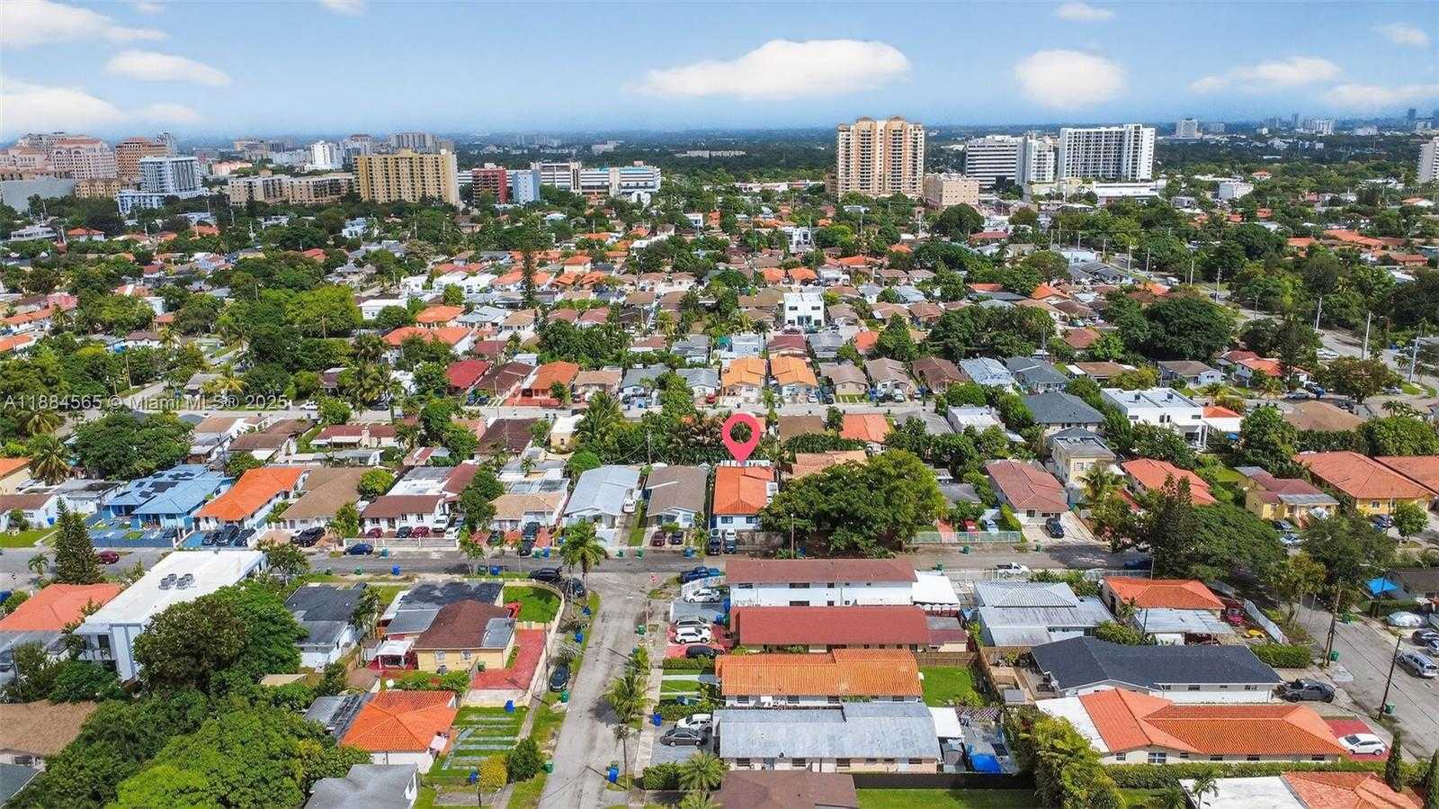 Small Image of 3297 SOUTH WEST 26TH ST, Miami Number 34