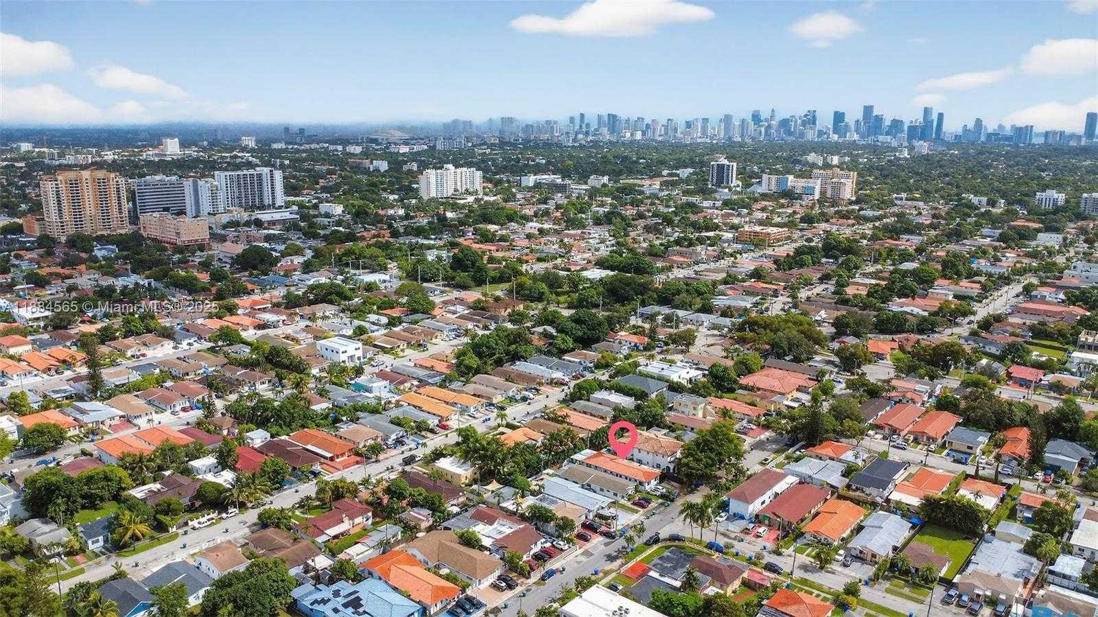 Small Image of 3297 SOUTH WEST 26TH ST, Miami Number 37