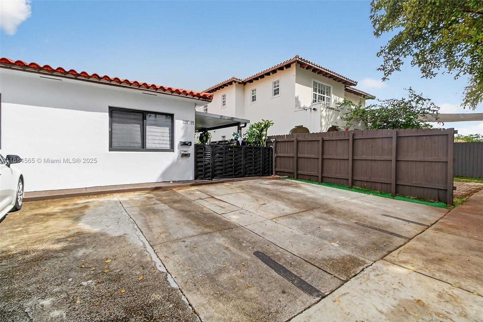 Small Image of 3297 SOUTH WEST 26TH ST, Miami Number 39