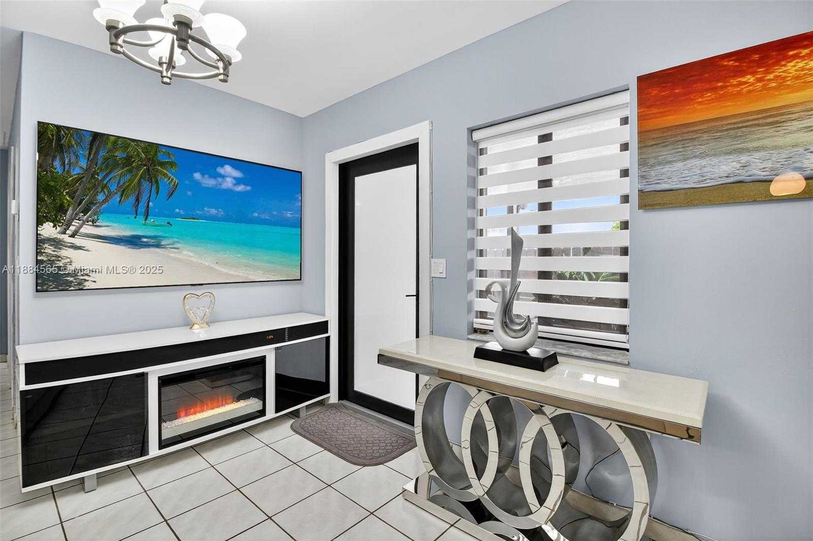 Small Image of 3297 SOUTH WEST 26TH ST, Miami Number 7