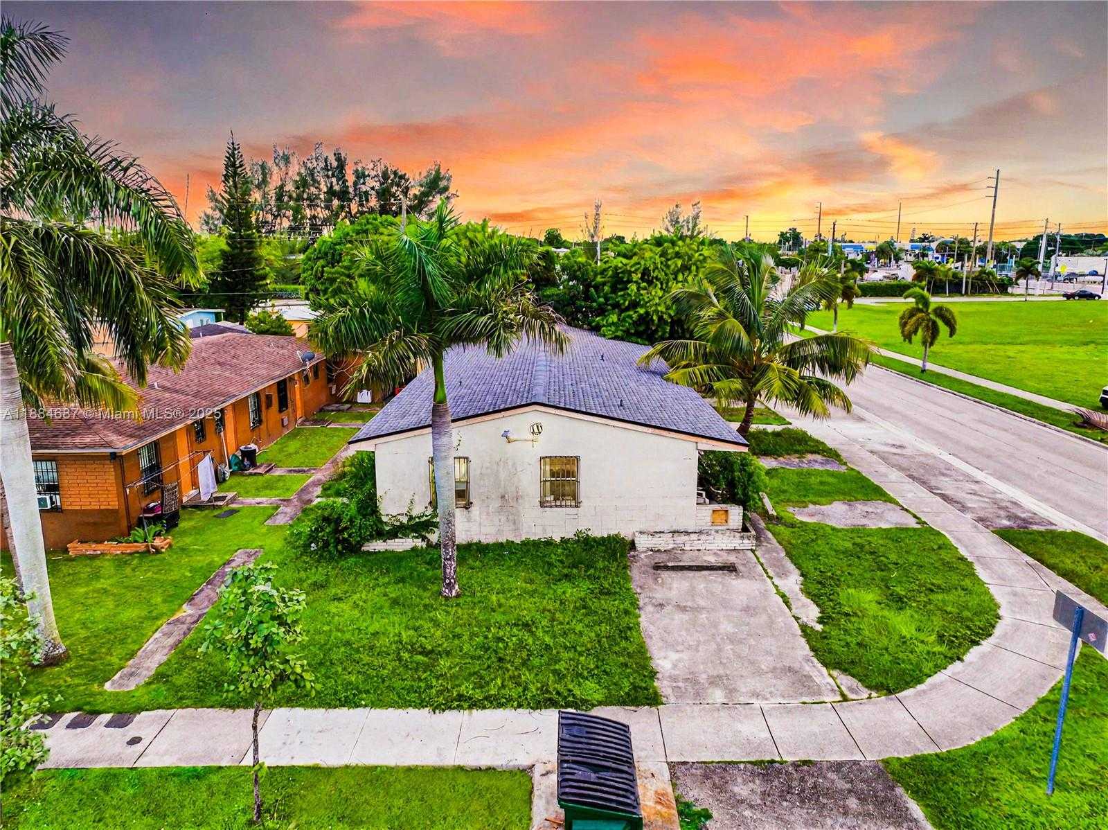Small Image of 1478 NORTH WEST 2ND AVE, Florida City Number 2