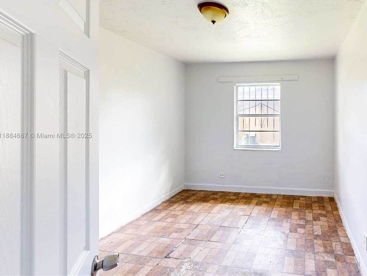 Small Image of 1478 NORTH WEST 2ND AVE, Florida City Number 20