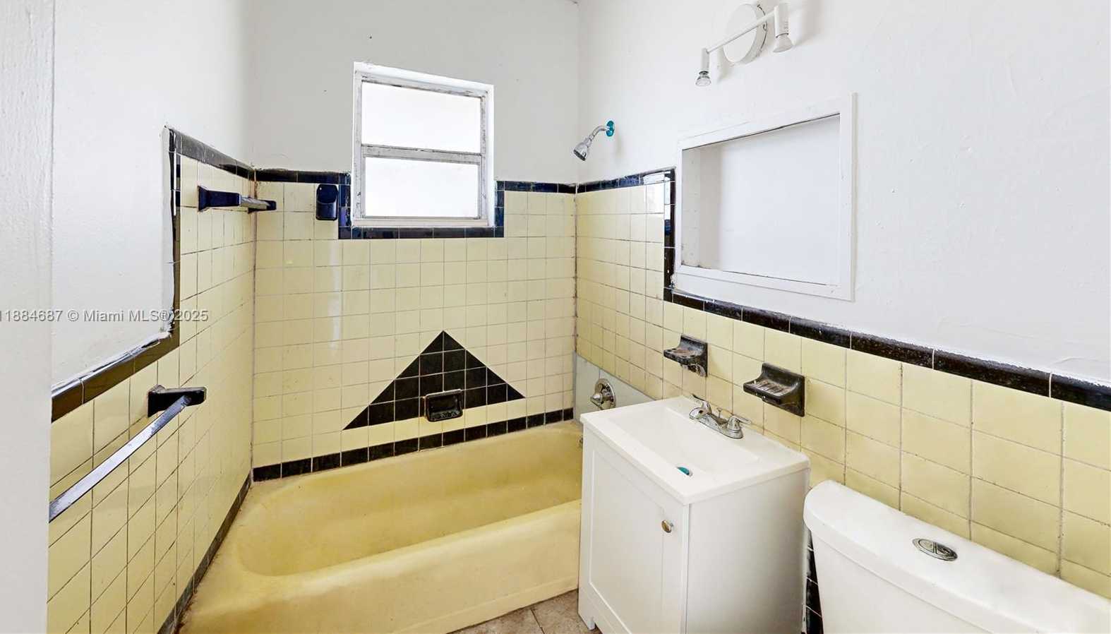 Small Image of 1478 NORTH WEST 2ND AVE, Florida City Number 33