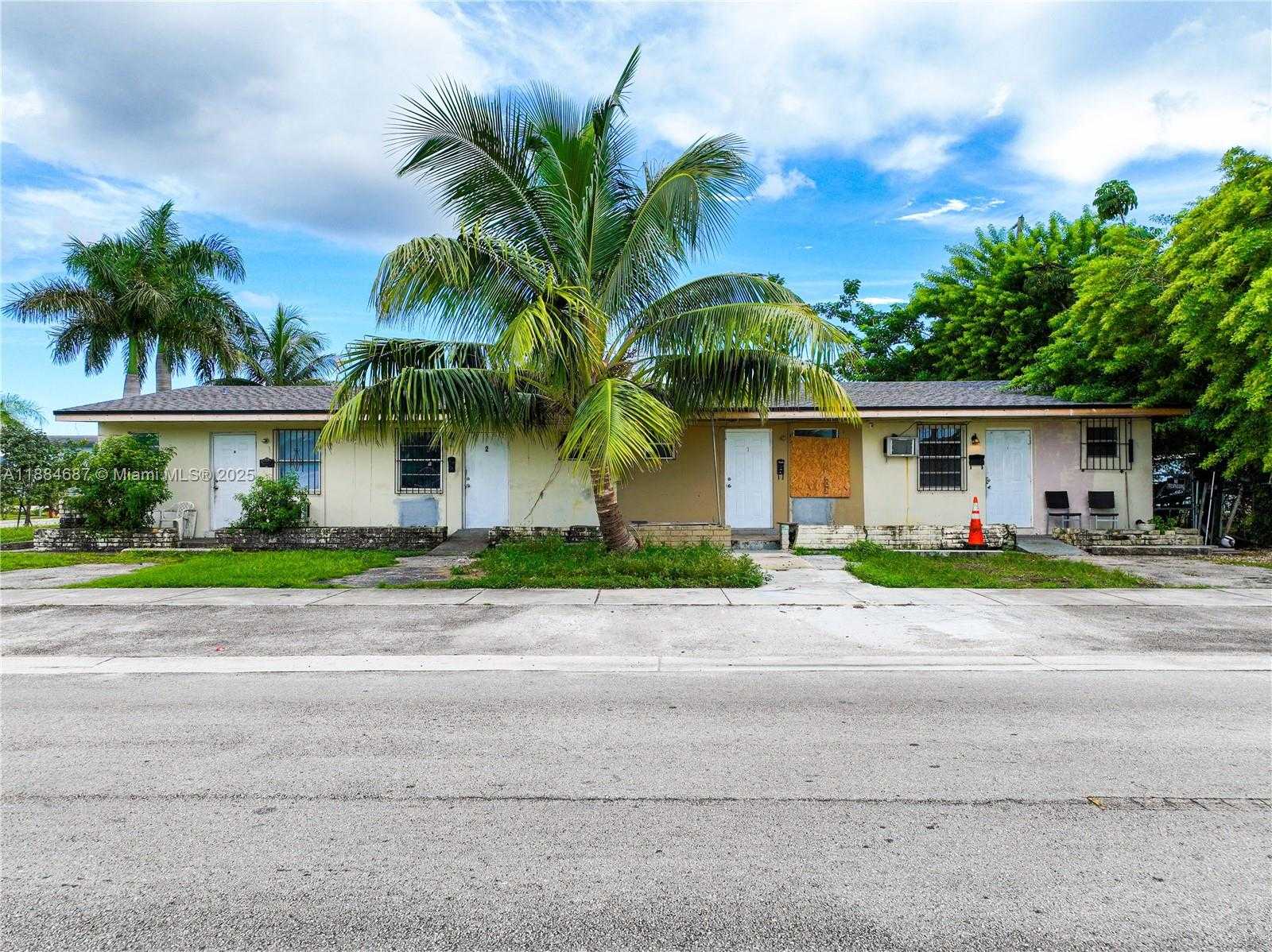 Small Image of 1478 NORTH WEST 2ND AVE, Florida City Number 41