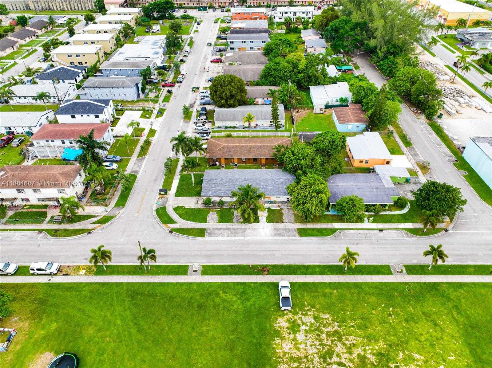 Small Image of 1478 NORTH WEST 2ND AVE, Florida City Number 50