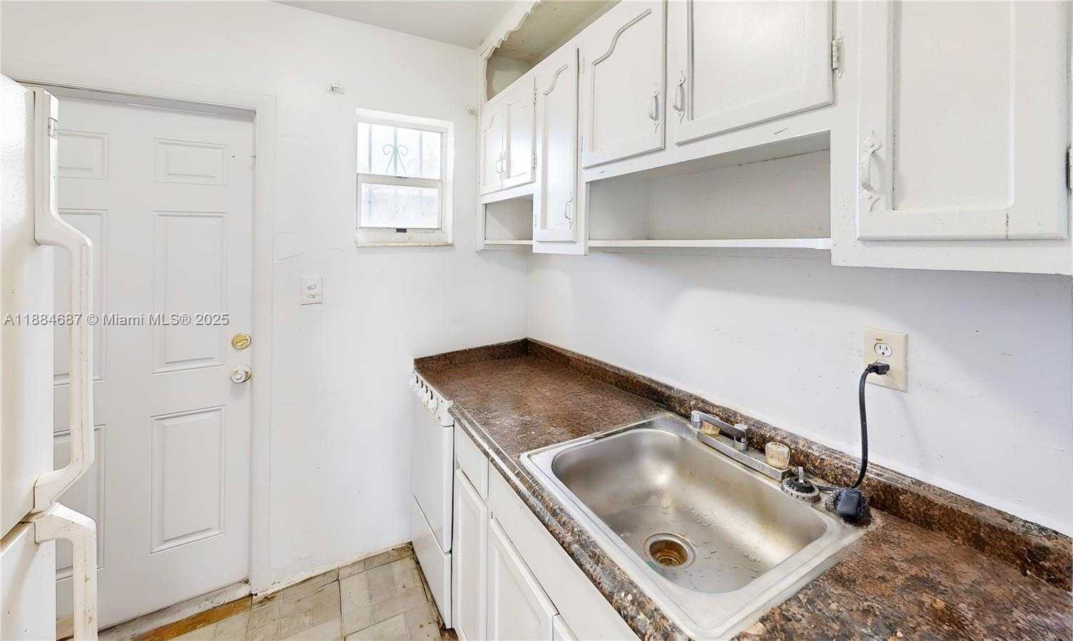 Small Image of 1478 NORTH WEST 2ND AVE, Florida City Number 8