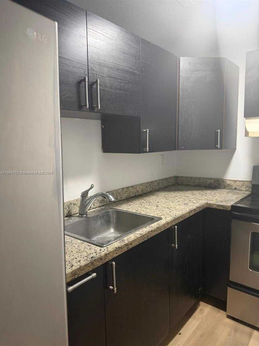 Small Image of 1613 NORTH WEST 45TH ST, Miami Number 16