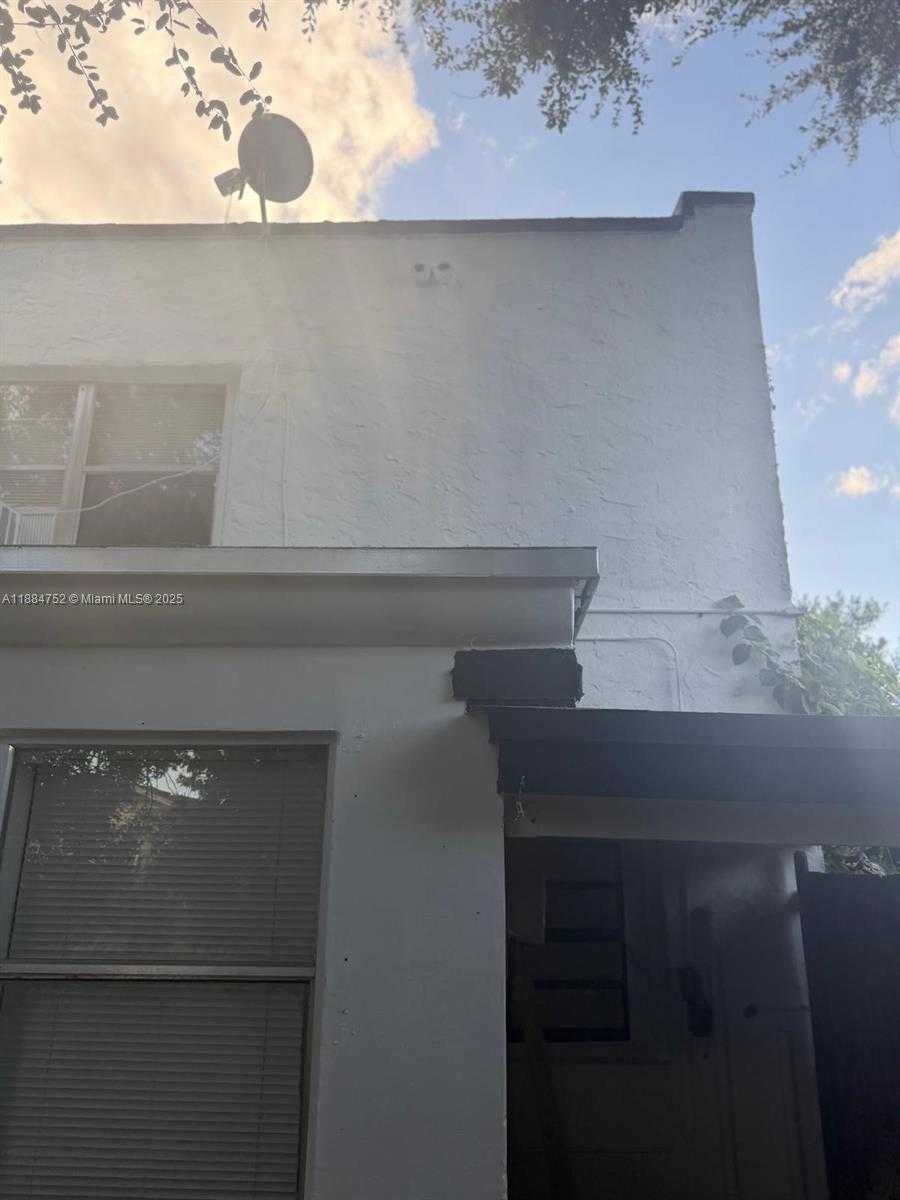 Small Image of 1613 NORTH WEST 45TH ST, Miami Number 21