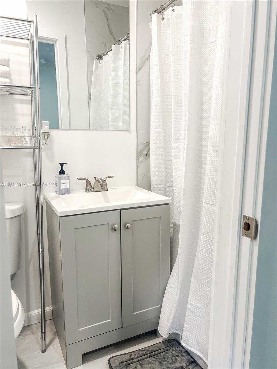 Small Image of 4139 NORTH WEST 23RD AVE, Miami Number 12