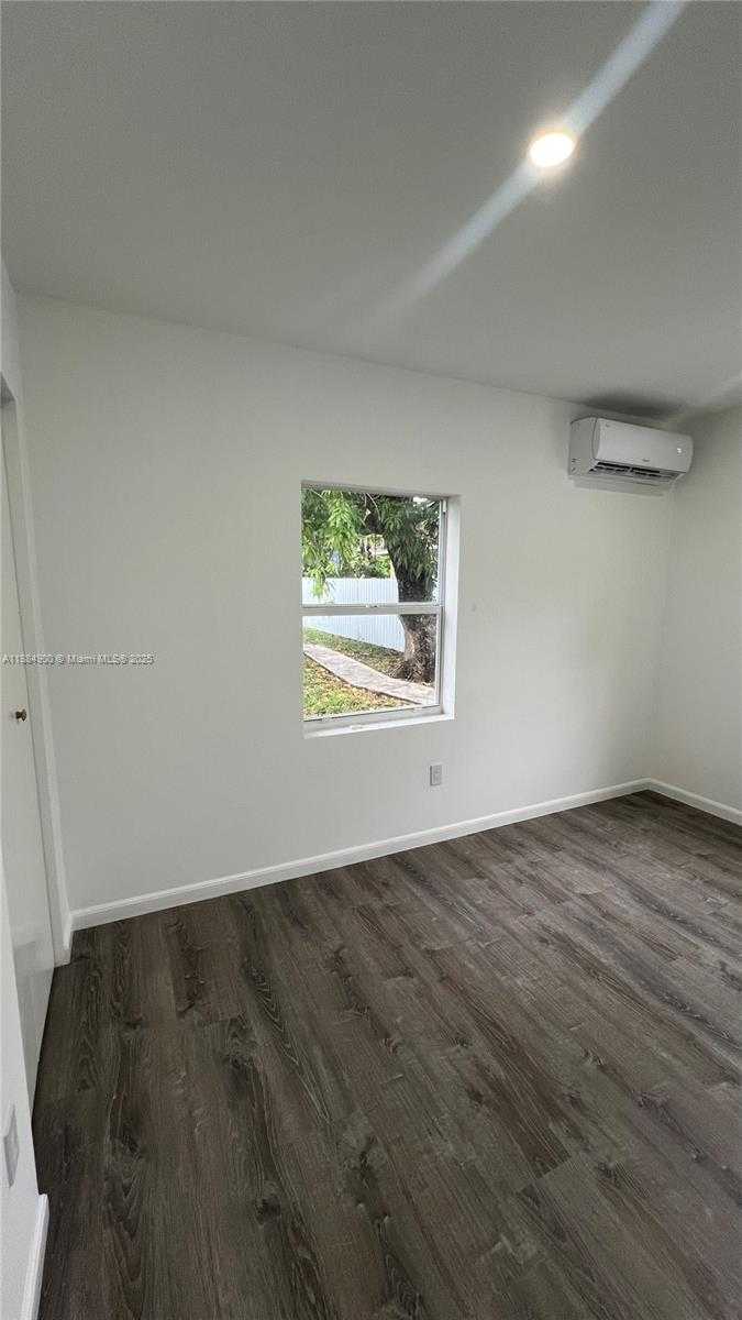 Small Image of 4139 NORTH WEST 23RD AVE, Miami Number 21