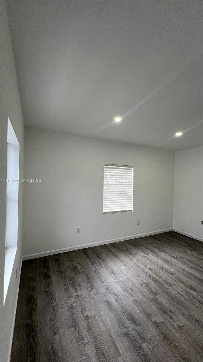 Small Image of 4139 NORTH WEST 23RD AVE, Miami Number 27