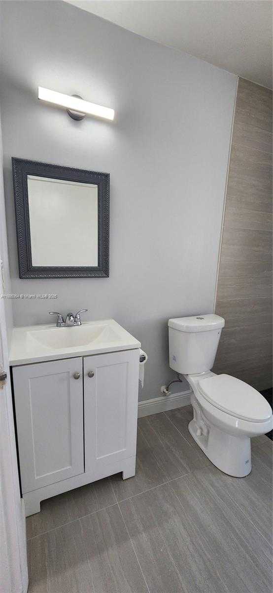 Small Image of 405 NORTH WEST 64TH ST, Miami Number 27