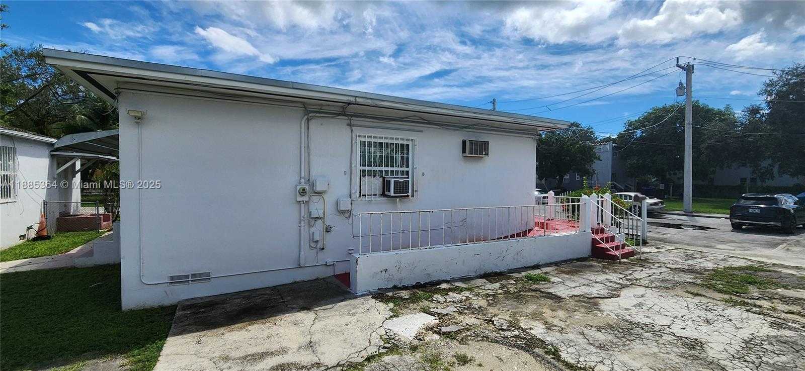 Small Image of 405 NORTH WEST 64TH ST, Miami Number 5