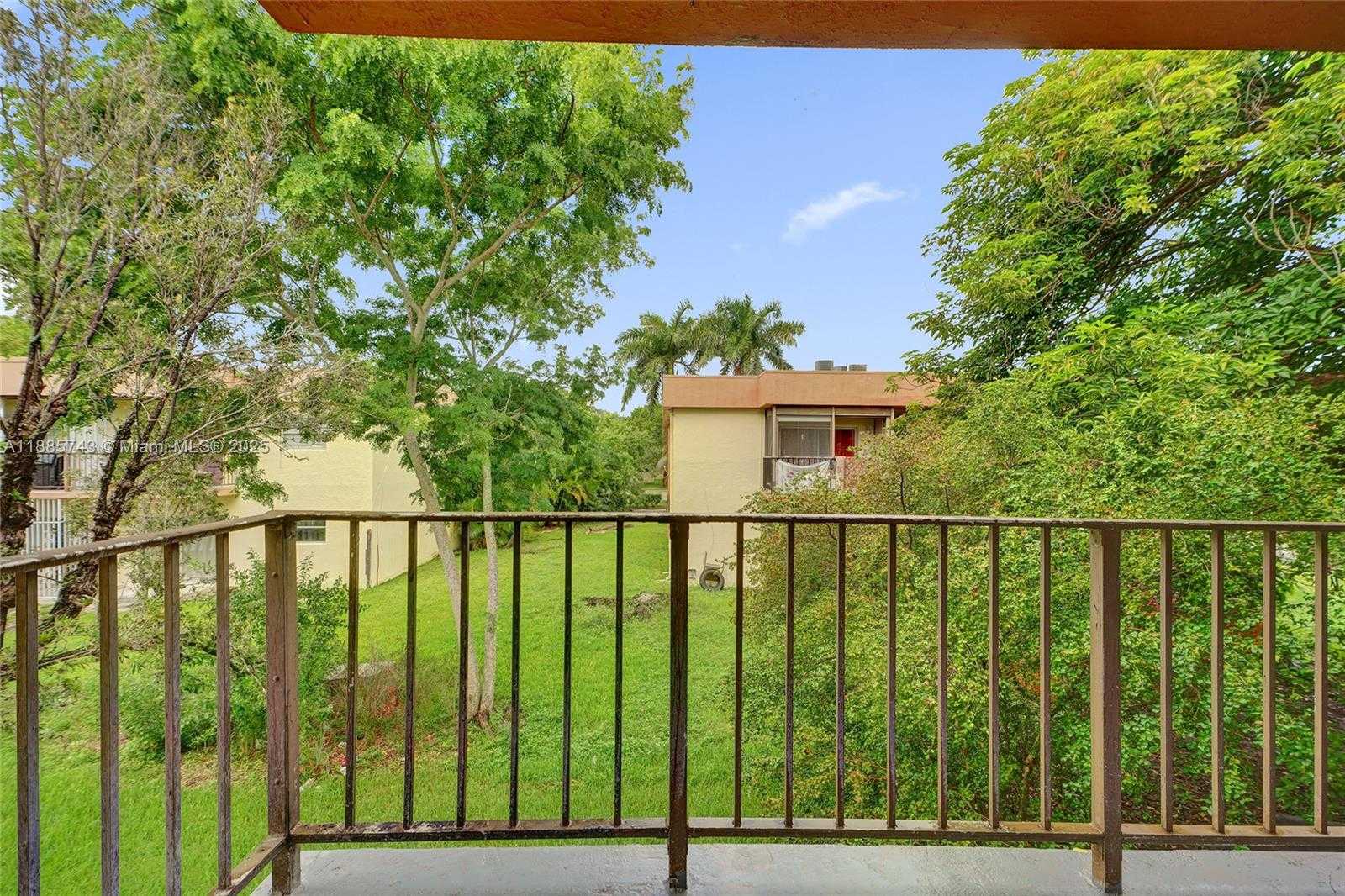 Small Image of 13980 NORTH EAST 2ND CT #4, Miami Number 22