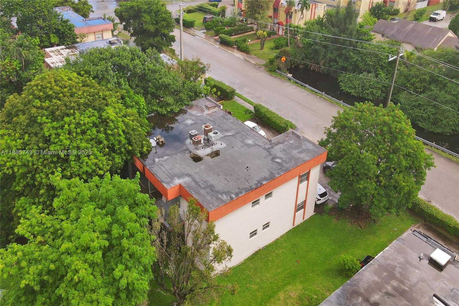 Small Image of 13980 NORTH EAST 2ND CT #4, Miami Number 3