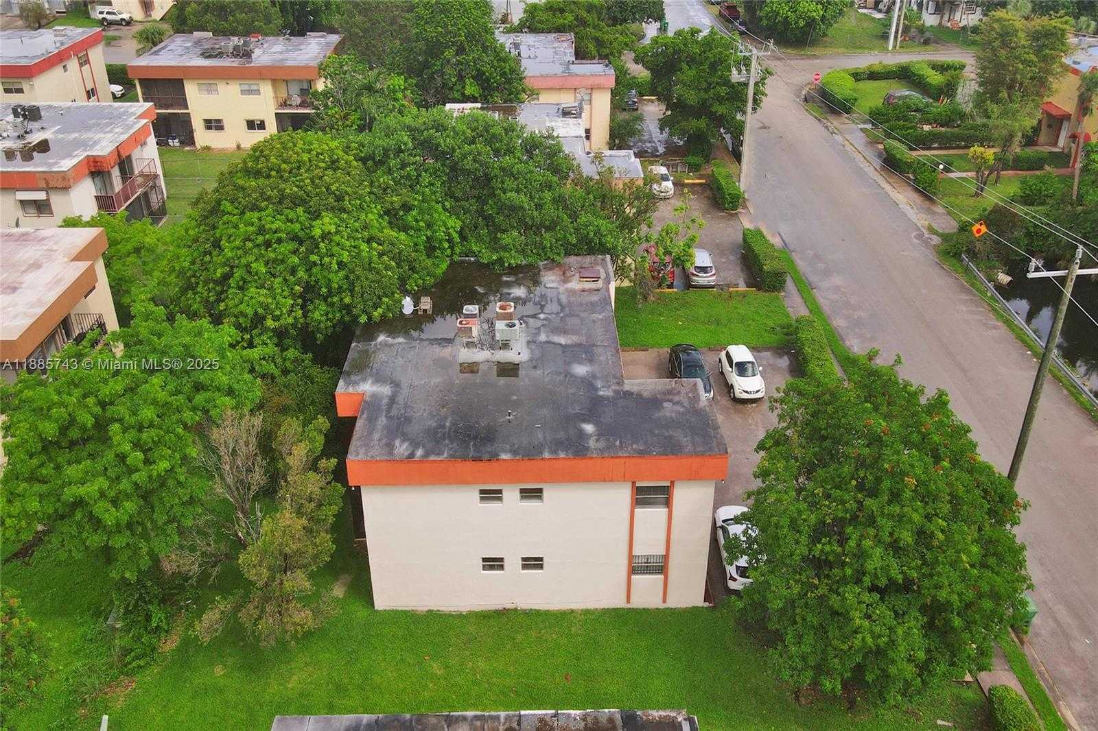 Small Image of 13980 NORTH EAST 2ND CT #4, Miami Number 4