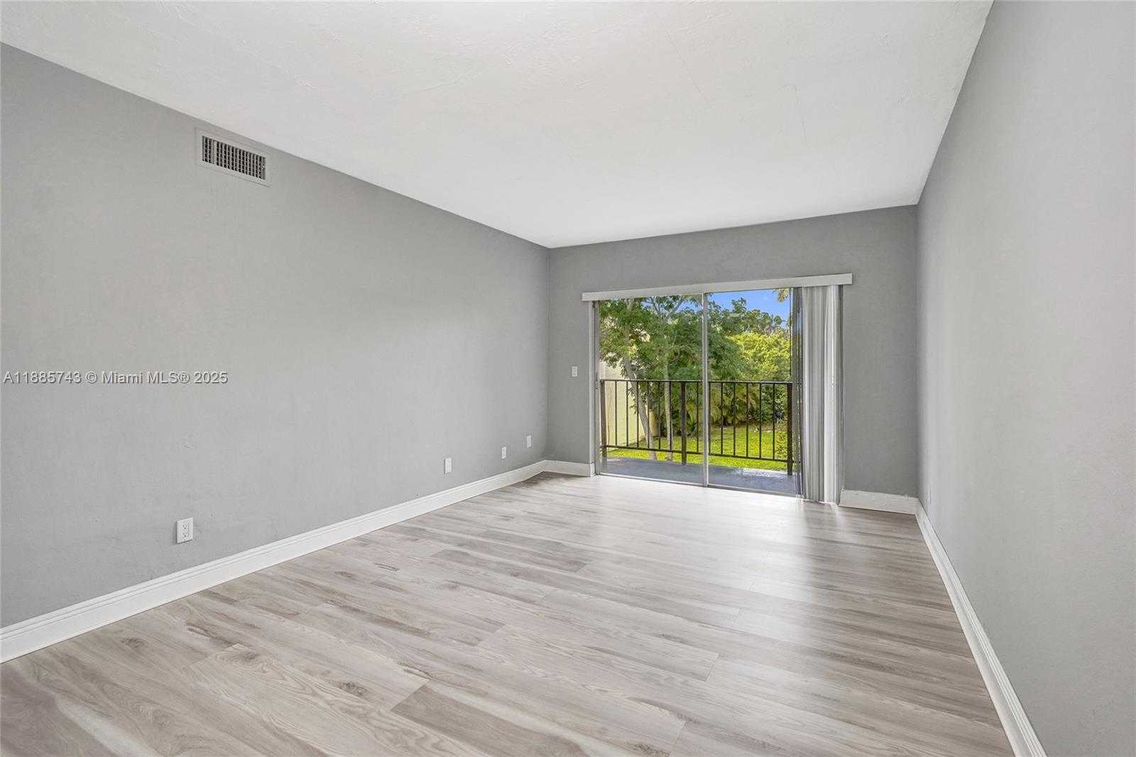 Small Image of 13980 NORTH EAST 2ND CT #4, Miami Number 7