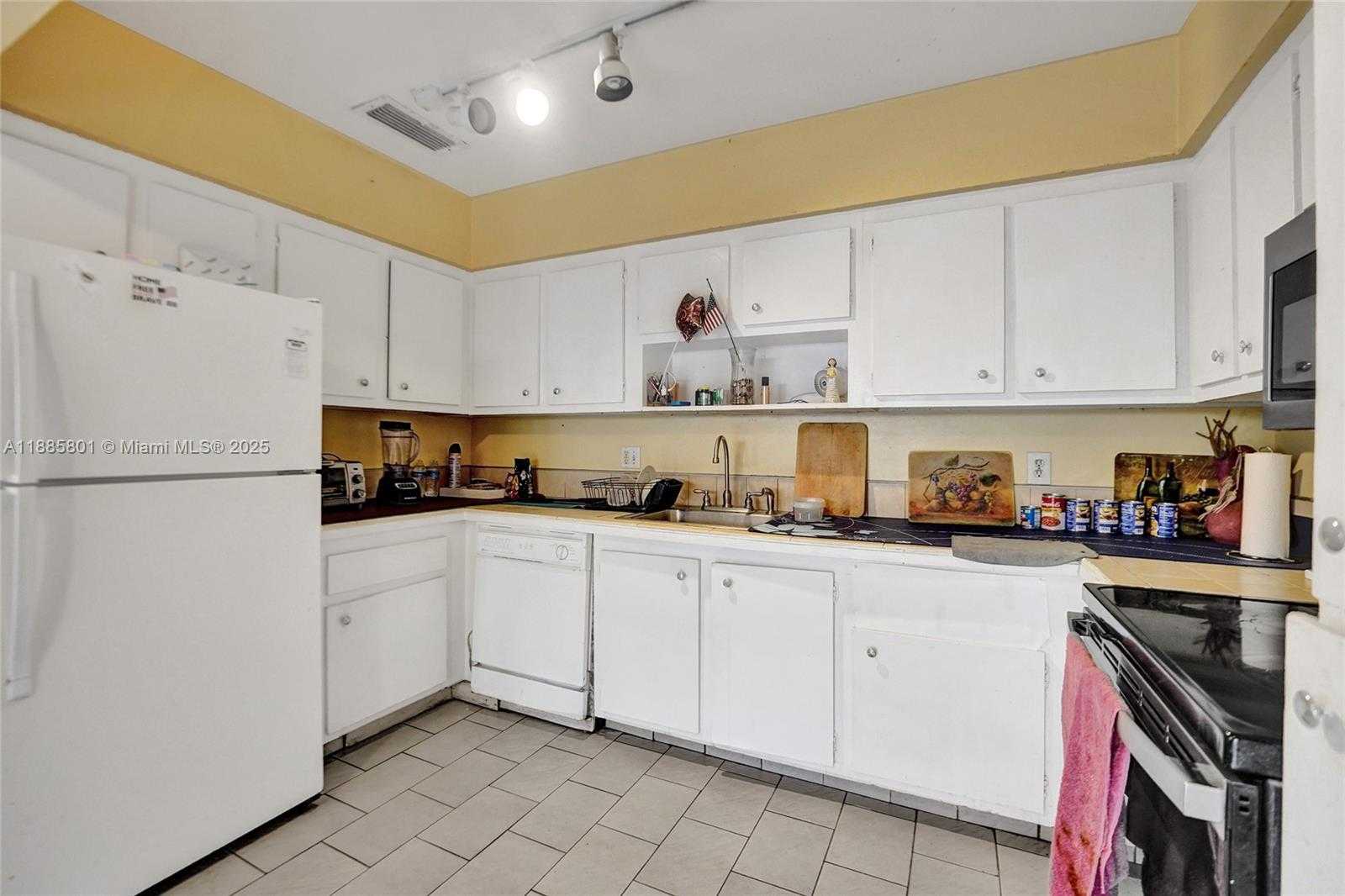 Small Image of 901 NORTH EAST 39TH ST #2, Oakland Park Number 40