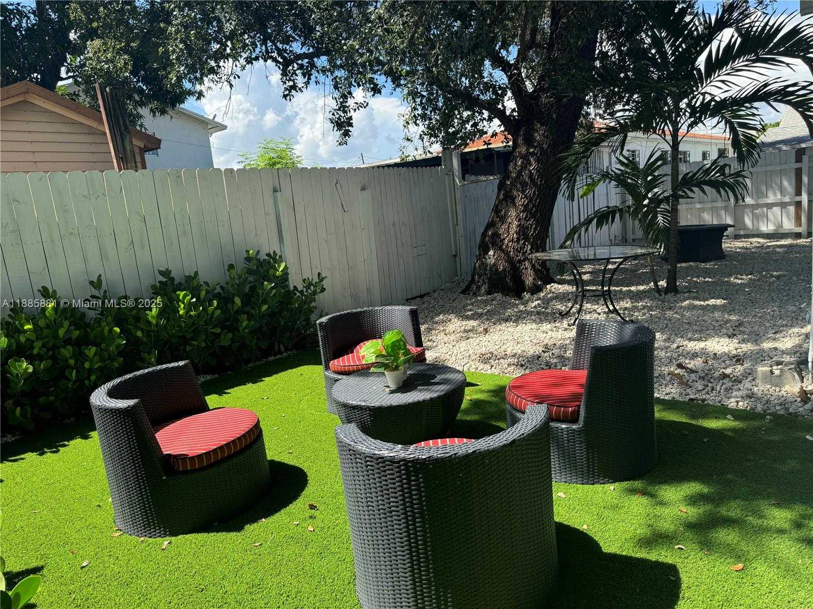 Small Image of 2946 SOUTH WEST 26TH ST, Miami Number 58