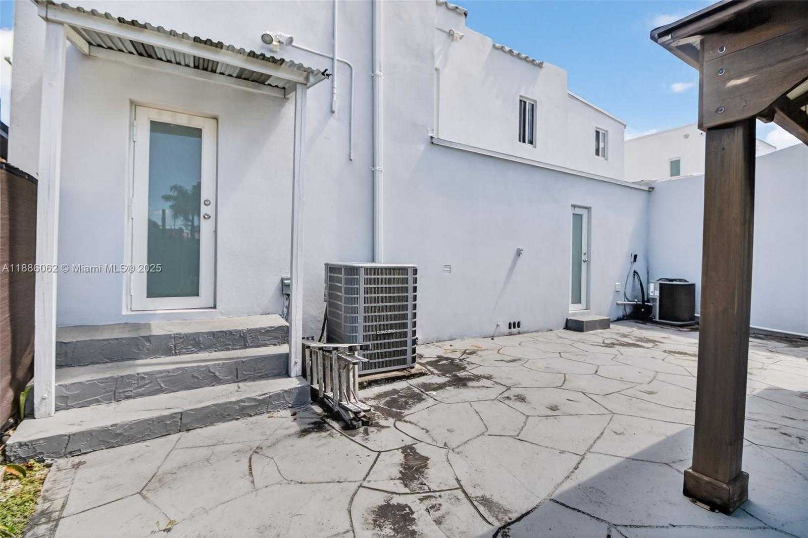 Small Image of 1680 NORTH WEST 22ND CT #3, Miami Number 18