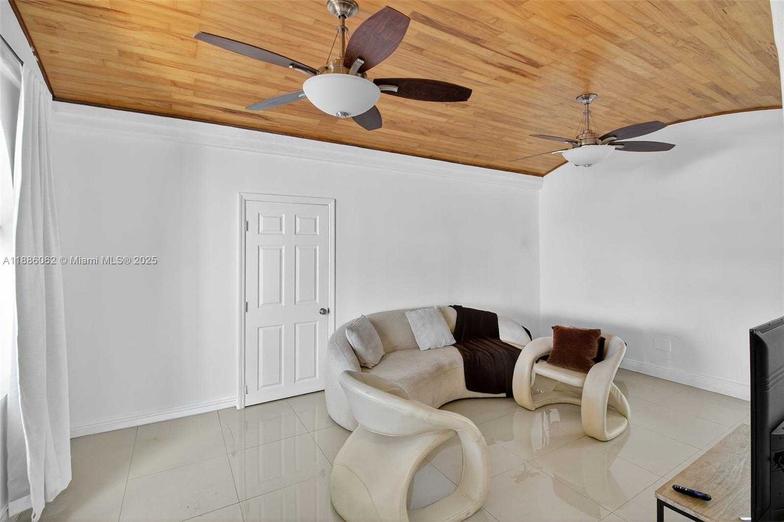 Small Image of 1680 NORTH WEST 22ND CT #3, Miami Number 28
