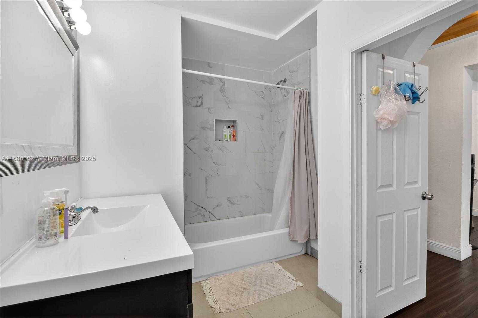 Small Image of 1680 NORTH WEST 22ND CT #3, Miami Number 36