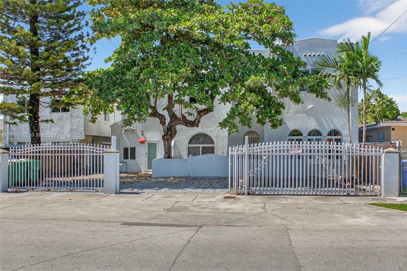 Small Image of 1680 NORTH WEST 22ND CT #3, Miami Number 6