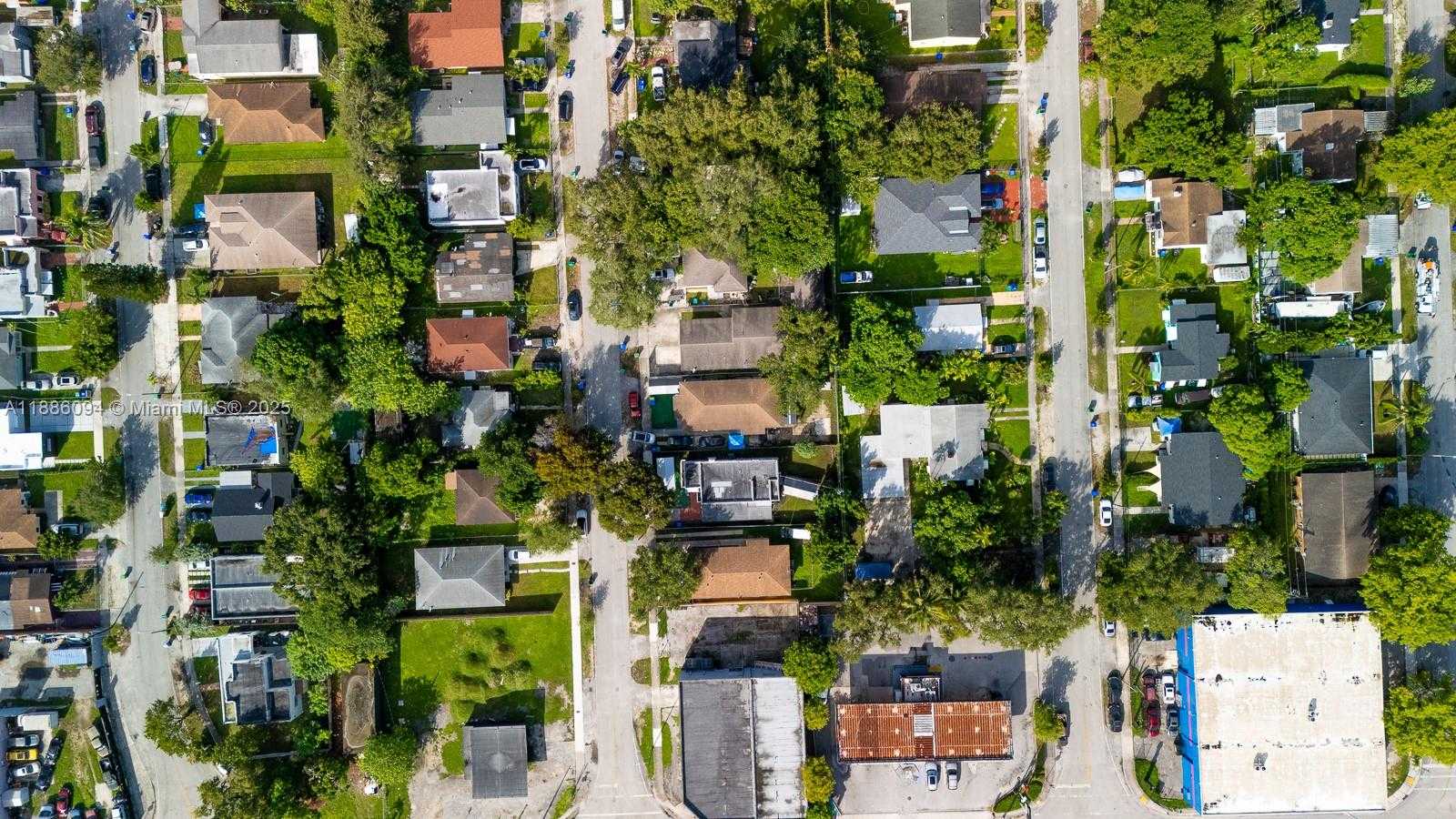 Small Image of 1737 NORTH WEST 47TH TER #2, Miami Number 13