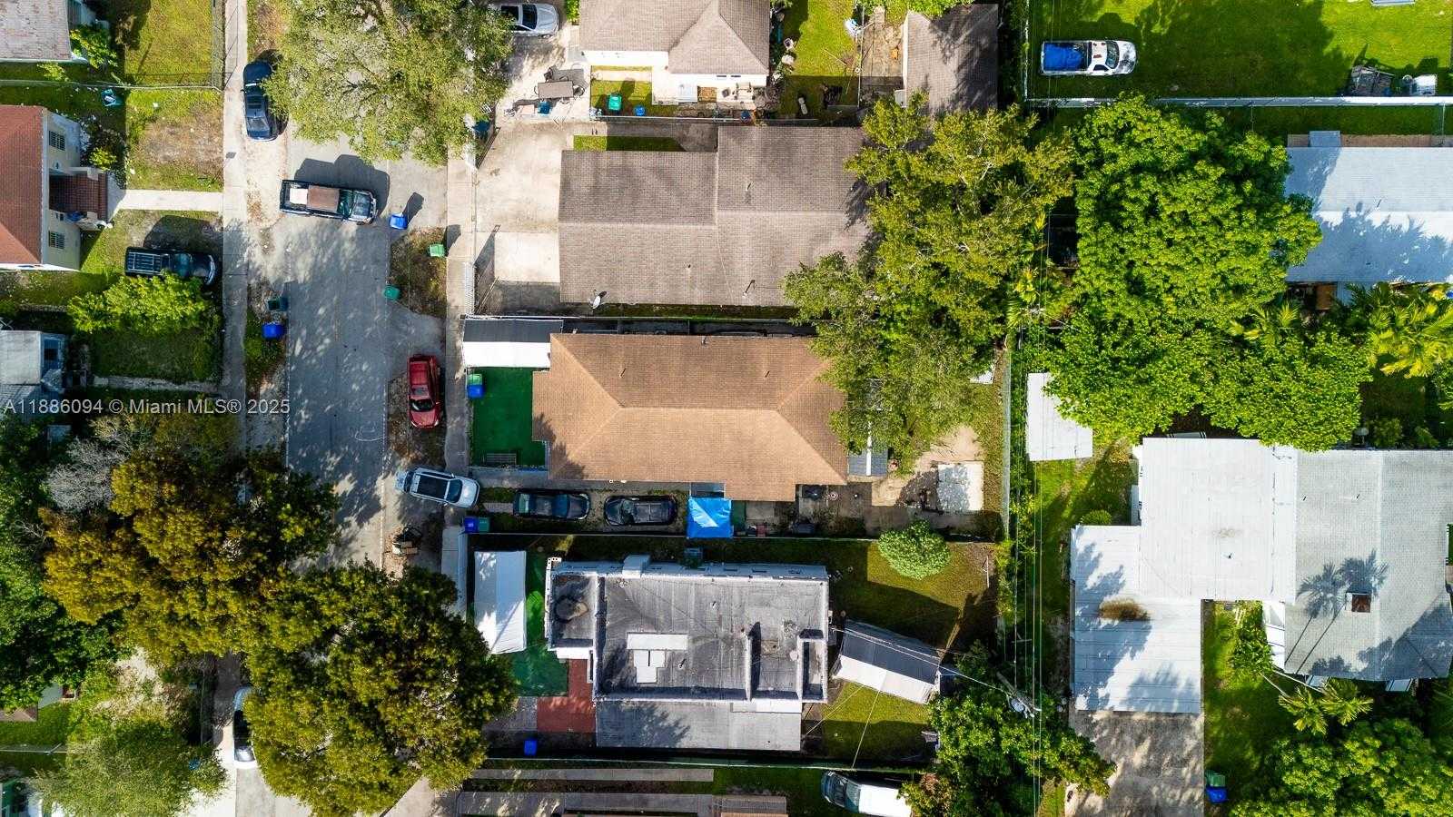 Small Image of 1737 NORTH WEST 47TH TER #2, Miami Number 16