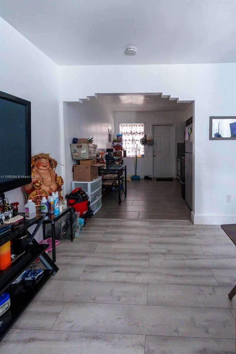 Small Image of 1737 NORTH WEST 47TH TER #2, Miami Number 5