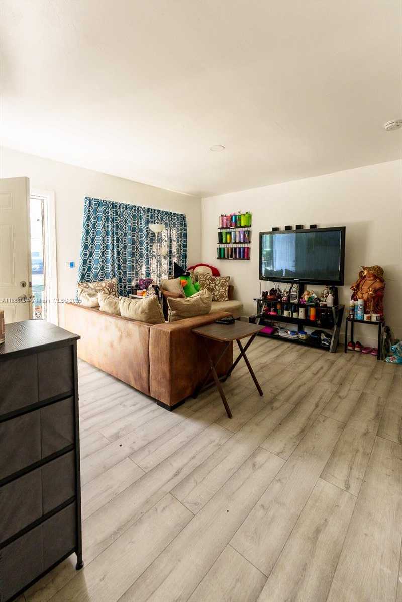 Small Image of 1737 NORTH WEST 47TH TER #2, Miami Number 7