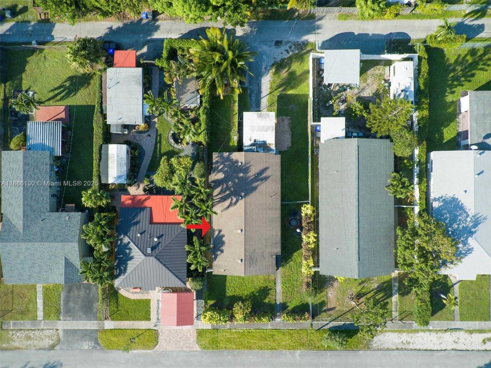 Small Image of 2235 COOLIDGE ST #2, Hollywood Number 37